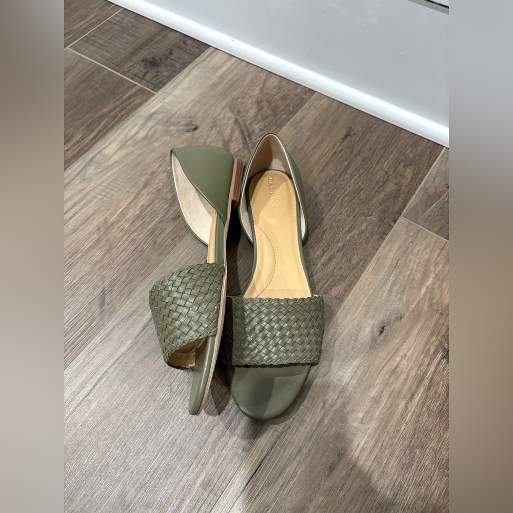 Talbots Spring Moss Leona Woven size 9